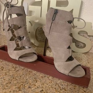 *NEW* Sam Edelman Gray Palma Suede 4 1/2” heels.